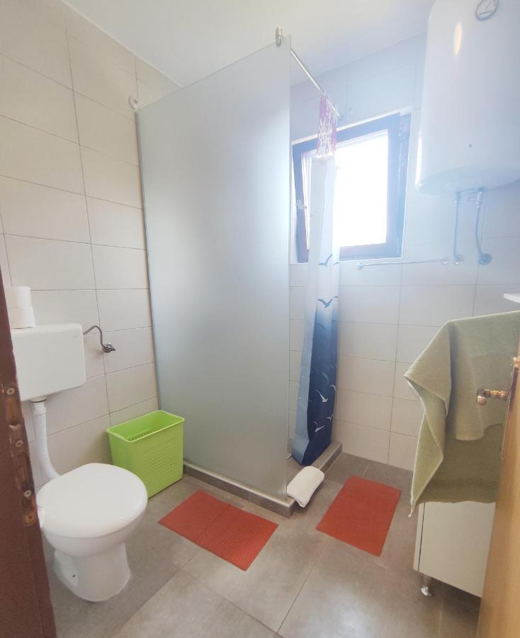 Guesthouse D&D Licko Petrovo Selo Ngoại thất bức ảnh