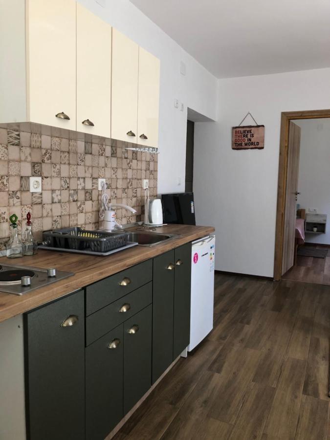 Guesthouse D&D Licko Petrovo Selo Ngoại thất bức ảnh