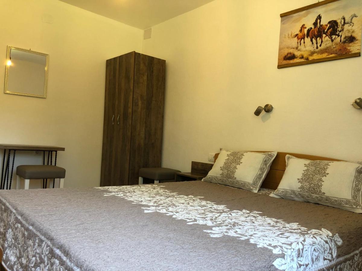 Guesthouse D&D Licko Petrovo Selo Ngoại thất bức ảnh