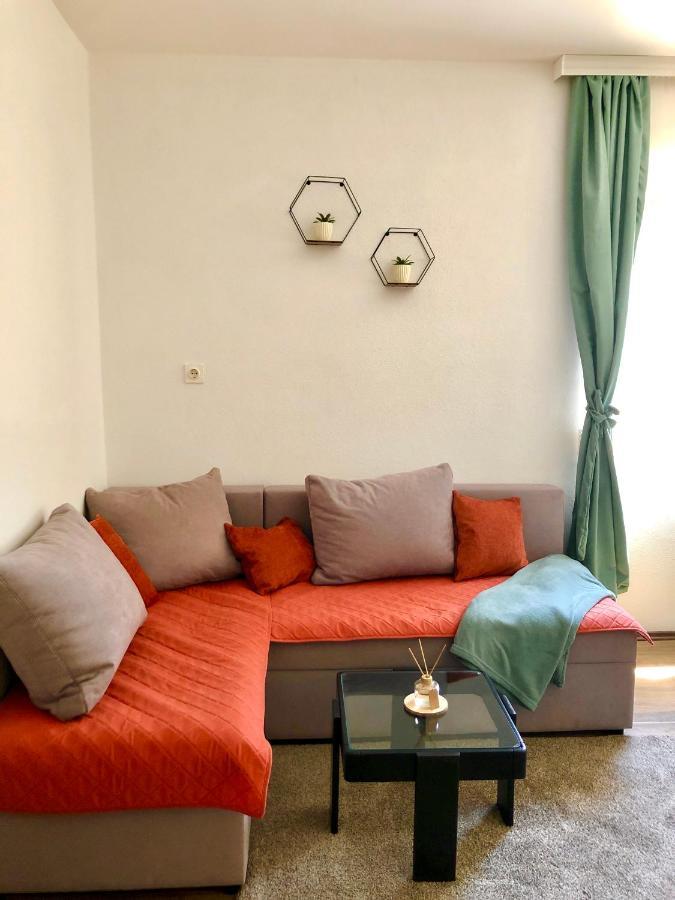 Guesthouse D&D Licko Petrovo Selo Ngoại thất bức ảnh