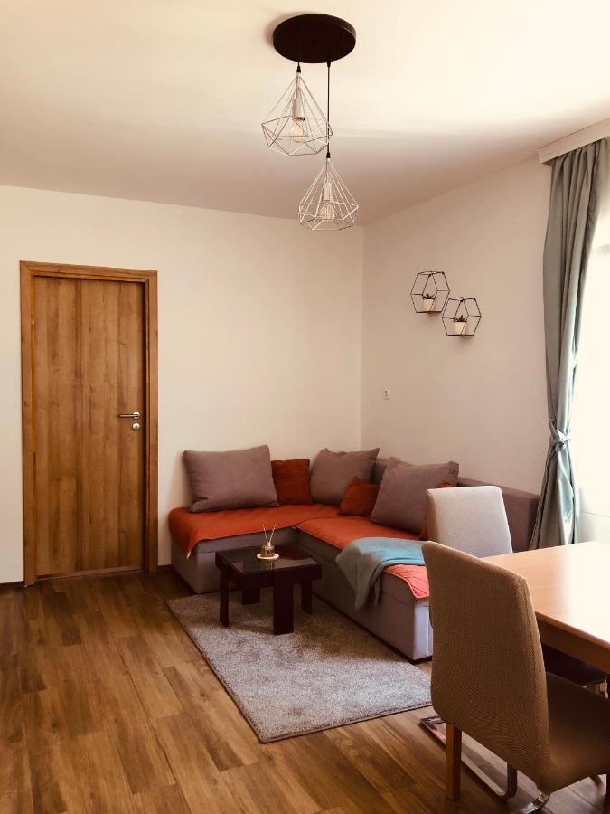 Guesthouse D&D Licko Petrovo Selo Ngoại thất bức ảnh