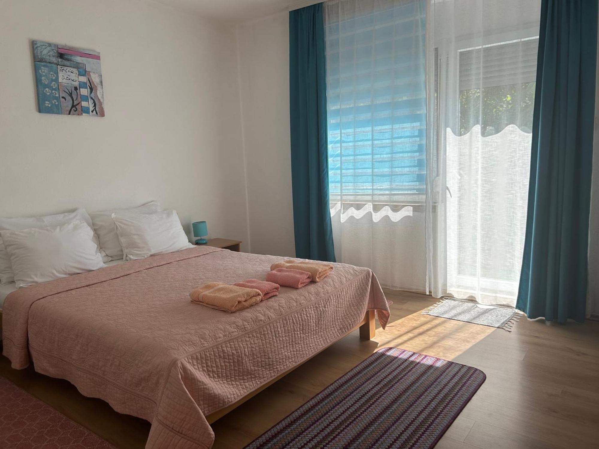 Guesthouse D&D Licko Petrovo Selo Ngoại thất bức ảnh